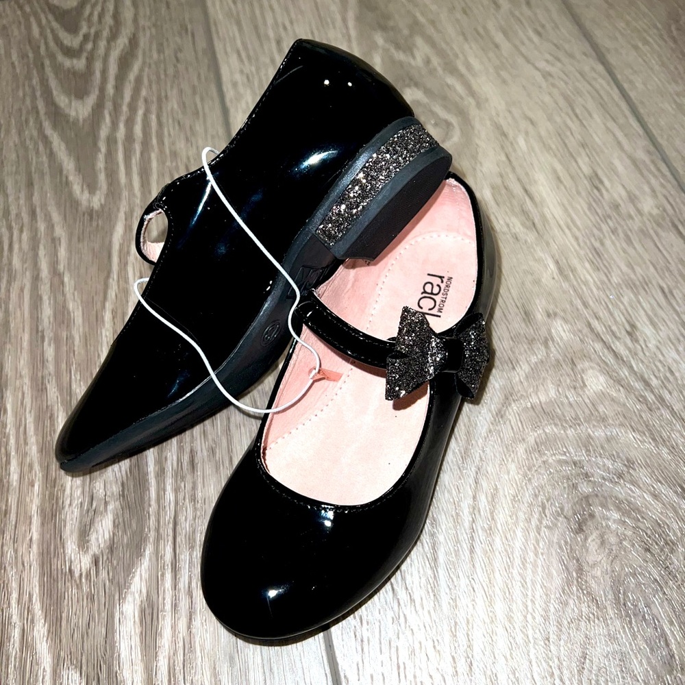 New little girl dress shoes black with bow size 1